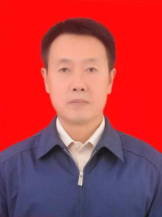 黃曦(安徽省阜陽市潁上縣人力資源和社會保障局一級主任科員) 黃曦(安徽省阜陽市潁上縣人力資源和社會保障局一級主任科員)