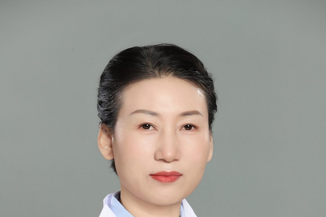 李英(寧夏愛爾眼科醫院綜合眼病科主任) 李英(寧夏愛爾眼科醫院綜合眼病科主任)