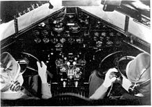 Boeing_247_Cockpit