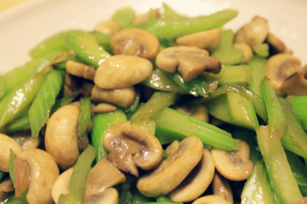 蘑菇芹菜 蘑菇芹菜