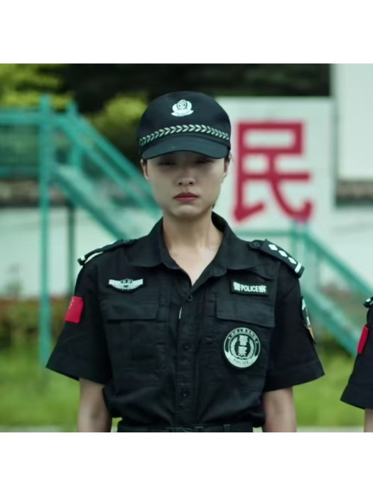李月(電影《霹靂玫瑰》中的角色) 李月(電影《霹靂玫瑰》中的角色)