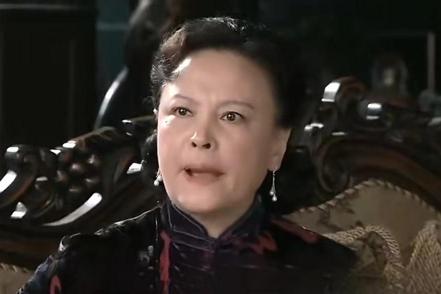 袁麗華(諜戰劇《金陵秘事》中的角色) 袁麗華(諜戰劇《金陵秘事》中的角色)
