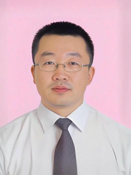 王小輝(鐵嶺市中心醫院骨科主任) 王小輝(鐵嶺市中心醫院骨科主任)
