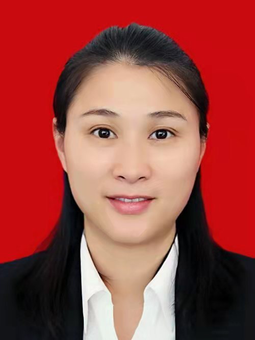 曾彩平 曾彩平