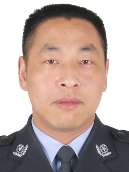 劉愛軍(湖北省松滋市公安局黨委委員、政工室主任) 劉愛軍(湖北省松滋市公安局黨委委員、政工室主任)