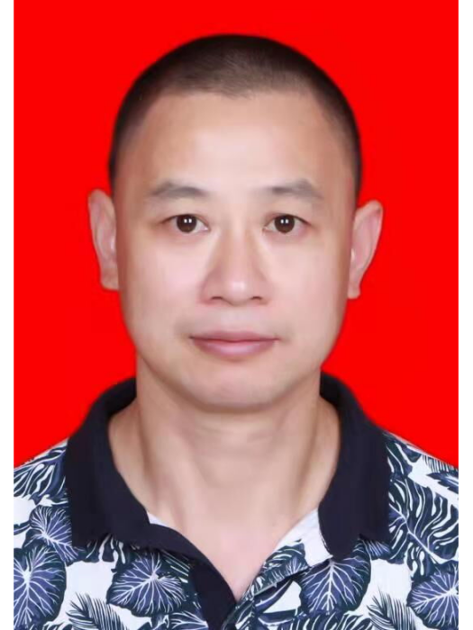 黃建波(江蘇省揚州躍進橋李氏傳家菜飯店廚師) 黃建波(江蘇省揚州躍進橋李氏傳家菜飯店廚師)