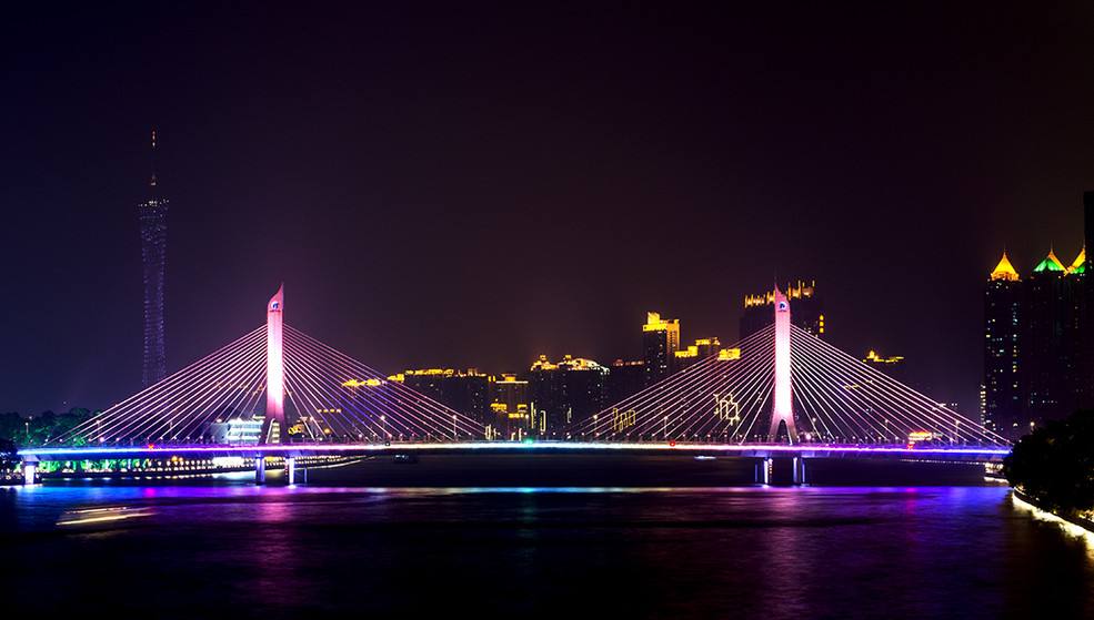珠江夜遊一景：海印大橋