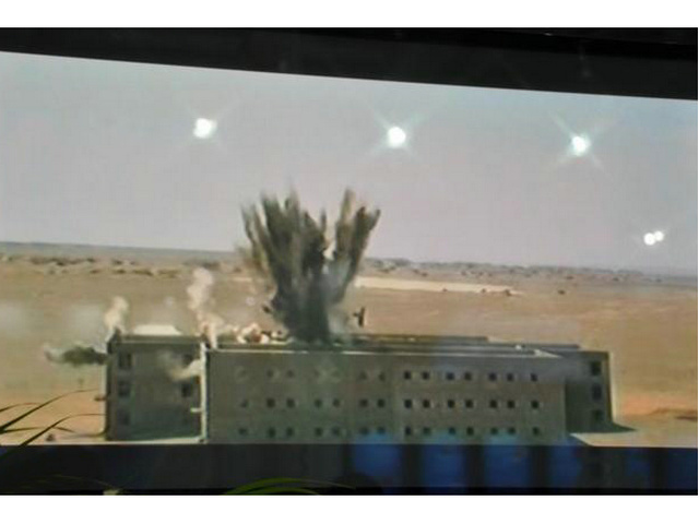 M-20彈道飛彈灌頂攻擊視頻截圖