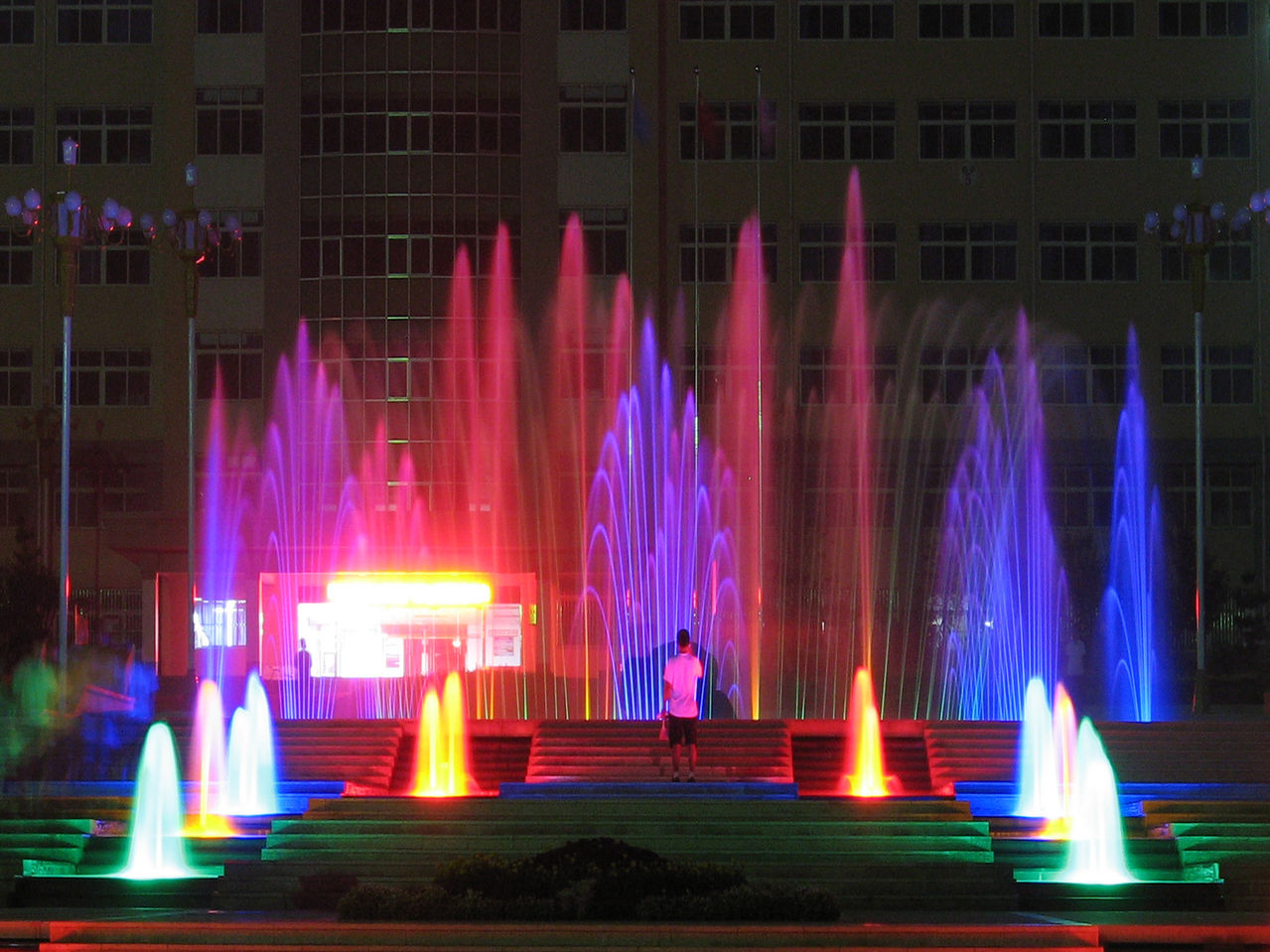 噴泉廣場夜景