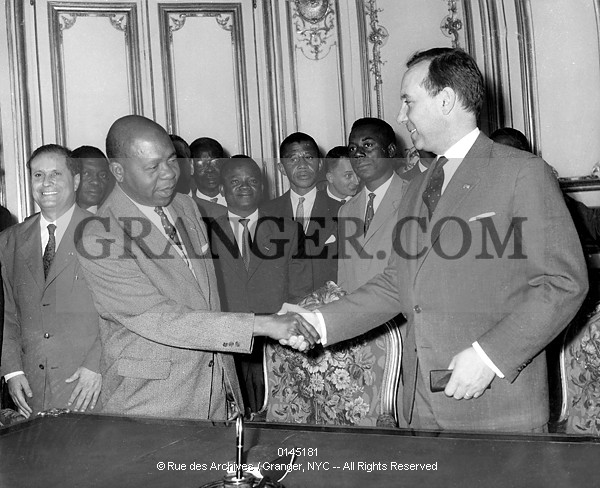 姆巴與德勃雷簽署加彭獨立協定