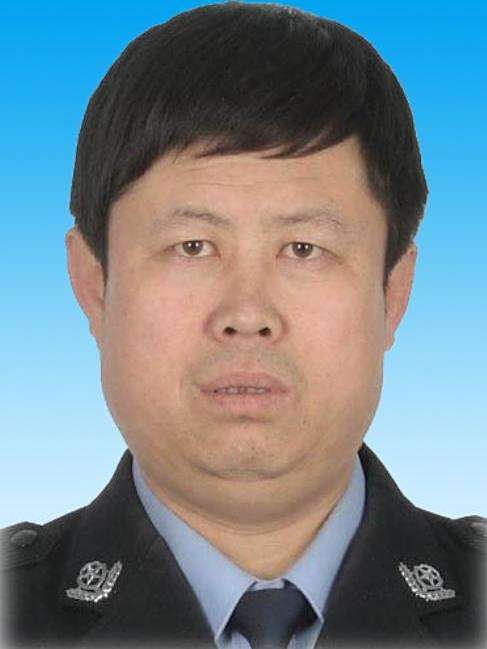 慕明軍(遼寧省鐵嶺市調兵山市公安局政治委員) 慕明軍(遼寧省鐵嶺市調兵山市公安局政治委員)