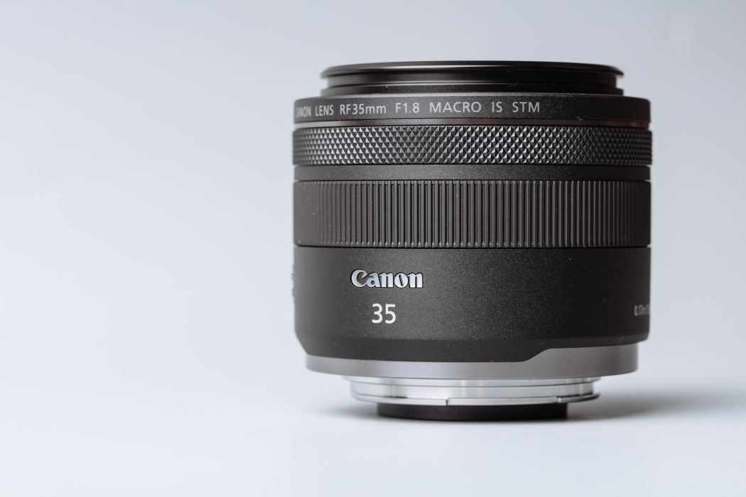 佳能RF 100mm f/1.8 佳能RF 100mm f/1.8