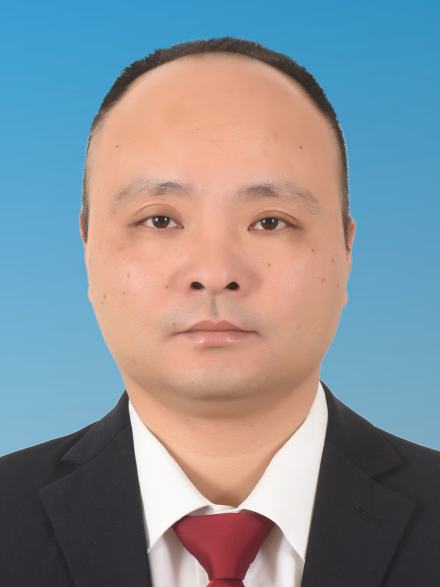 王忠華(福建省漳州市南靖縣政務服務保障中心主任) 王忠華(福建省漳州市南靖縣政務服務保障中心主任)