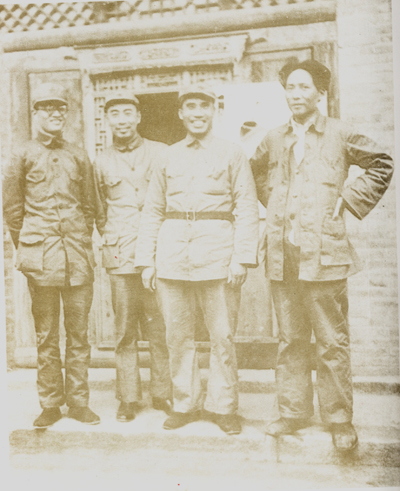 (從左至右)博古、周恩來、朱德、毛澤東