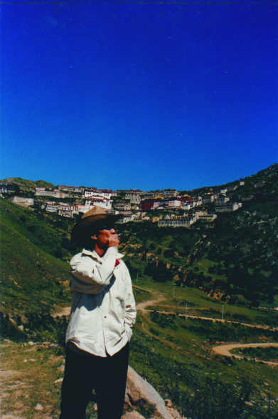 蔡迪安先生2002年在西藏甘丹寺
