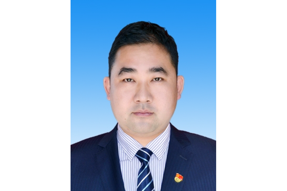 徐磊(山東省煙臺市蓬萊區政府辦黨組成員、口岸服務中心主任) 徐磊(山東省煙臺市蓬萊區政府辦黨組成員、口岸服務中心主任)