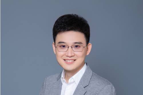 於坤(中國人民大學招生就業處副處長、勞動人事學院副教授，致公黨中央教育委員會委員)