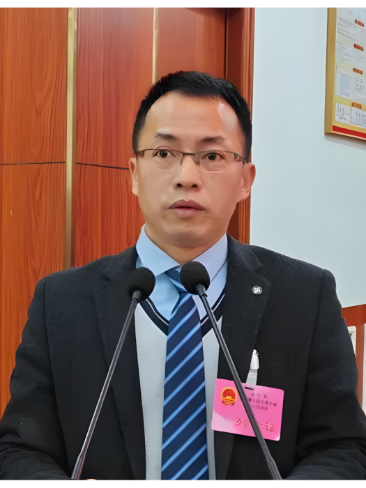 李平生(江西省贛州市南康區龍回鎮副鎮長) 李平生(江西省贛州市南康區龍回鎮副鎮長)