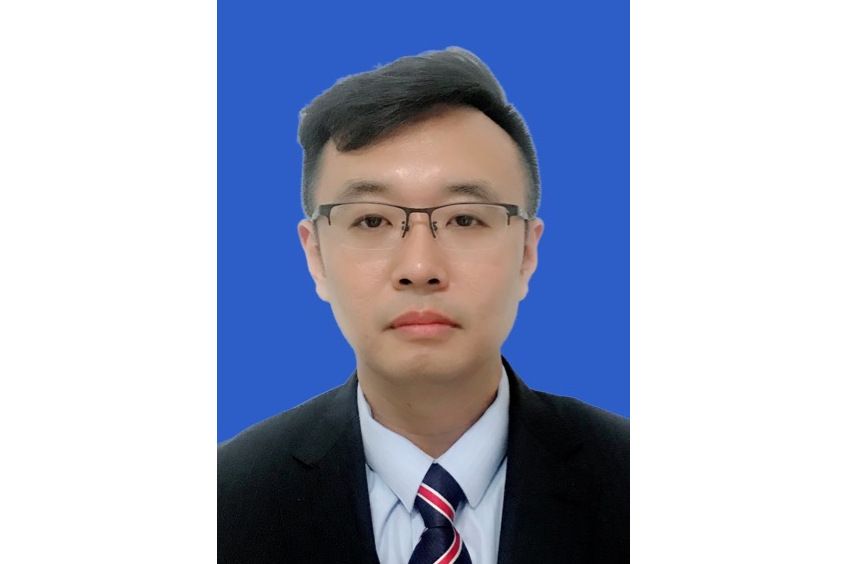 羅旋(中國高科集團西南區運營總監,中國高科集團教學總督導,兼任南充科技職業學院電子信息學院院長) 羅旋(中國高科集團西南區運營總監,中國高科集團教學總督導,兼任南充科技職業學院電子信息學院院長)