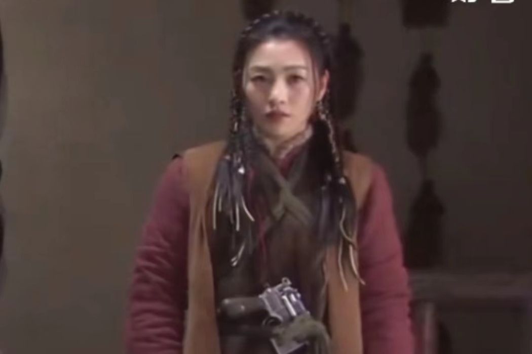 石瑾(歷史戰爭劇《尖峰》中的角色) 石瑾(歷史戰爭劇《尖峰》中的角色)