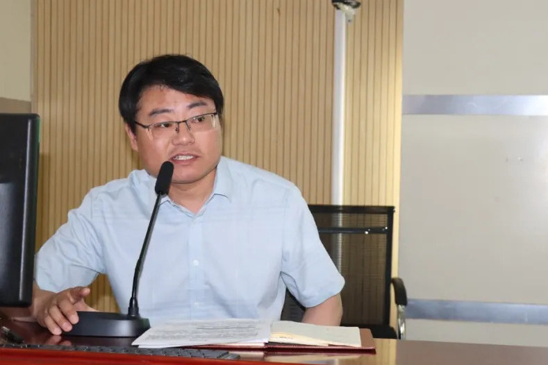 劉旭明(徐州市銅山區茅村中學校長) 劉旭明(徐州市銅山區茅村中學校長)