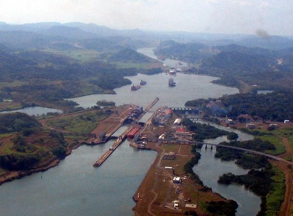 巴拿馬運河噸位