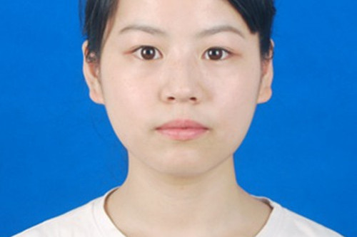 向珊 向珊