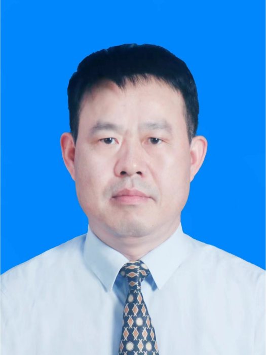 錢俊清(湖南省湘潭市政協副主席、市國資委主任) 錢俊清(湖南省湘潭市政協副主席、市國資委主任)