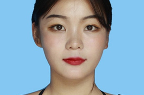 許若彤(舞蹈教師) 許若彤(舞蹈教師)