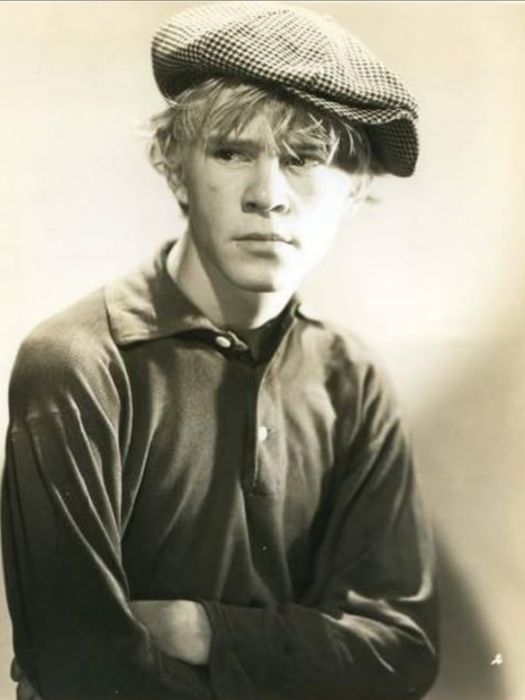 威廉·本尼迪克特(William 'Billy' Benedict) 威廉·本尼迪克特(William 'Billy' Benedict)