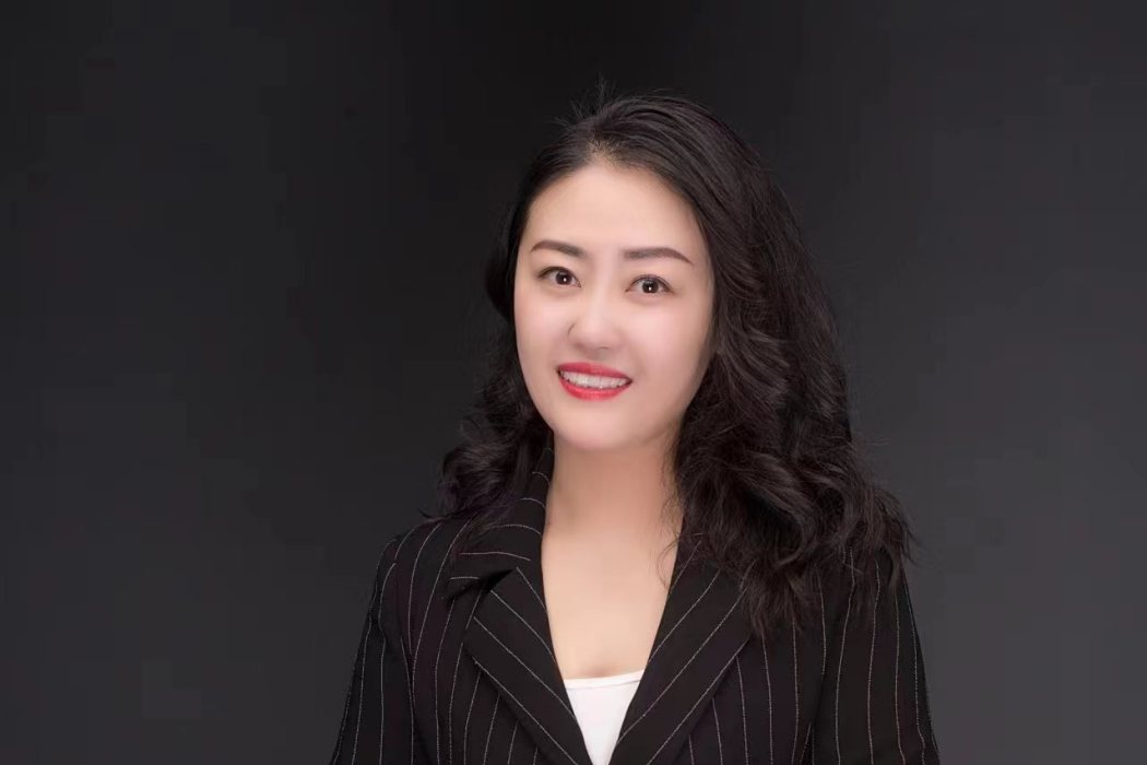 牛娜娜(中國內地歌唱演員) 牛娜娜(中國內地歌唱演員)