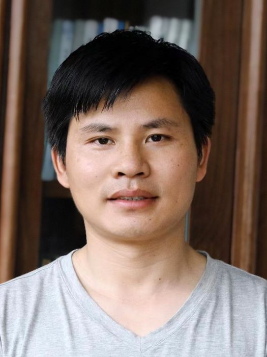 王國嚴 王國嚴