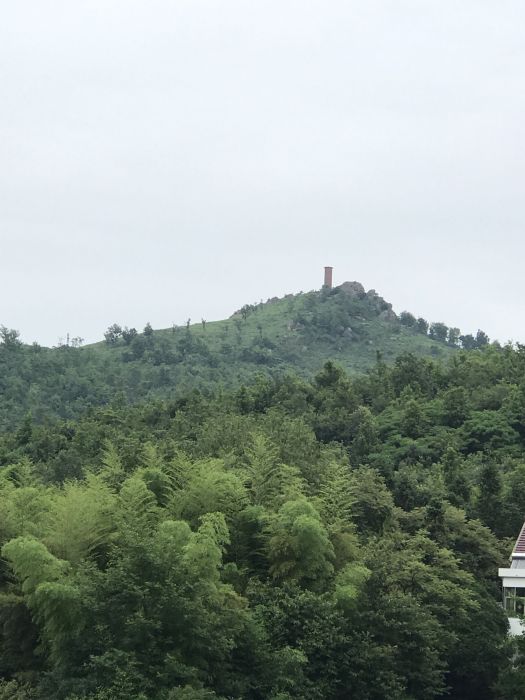 凸龍山 凸龍山