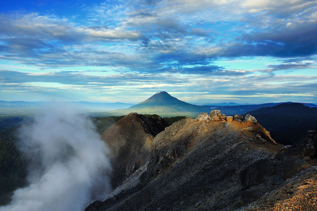 朋尼維山 朋尼維山