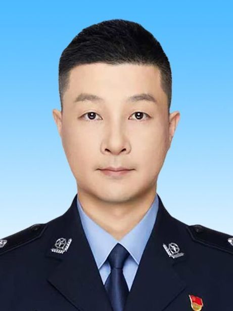 劉冉(北京市大興區采育鎮黨委委員、派出所所長) 劉冉(北京市大興區采育鎮黨委委員、派出所所長)