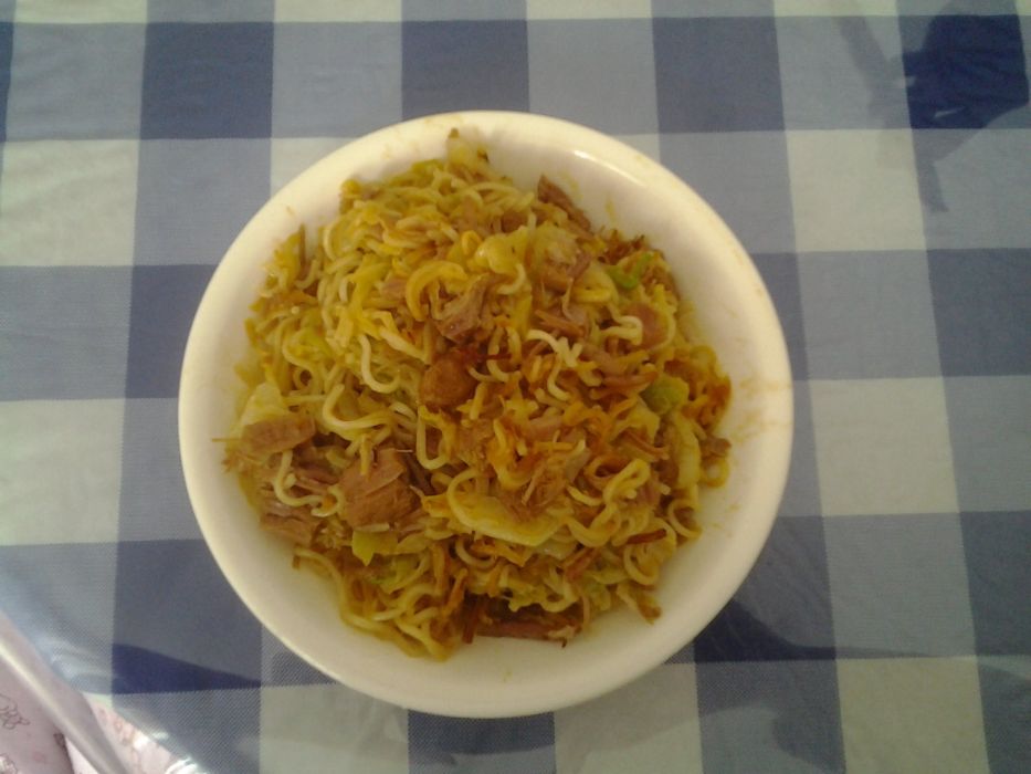 五香肉丁炒麵 五香肉丁炒麵