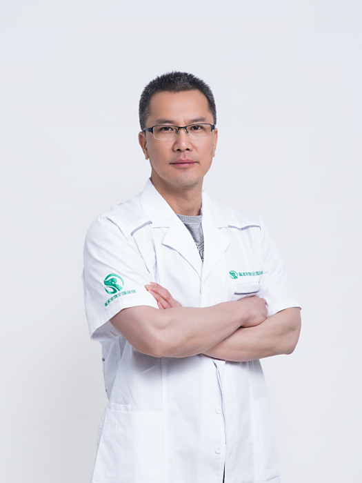 吳慶榮(瑞派上海果果寵物醫院院長) 吳慶榮(瑞派上海果果寵物醫院院長)