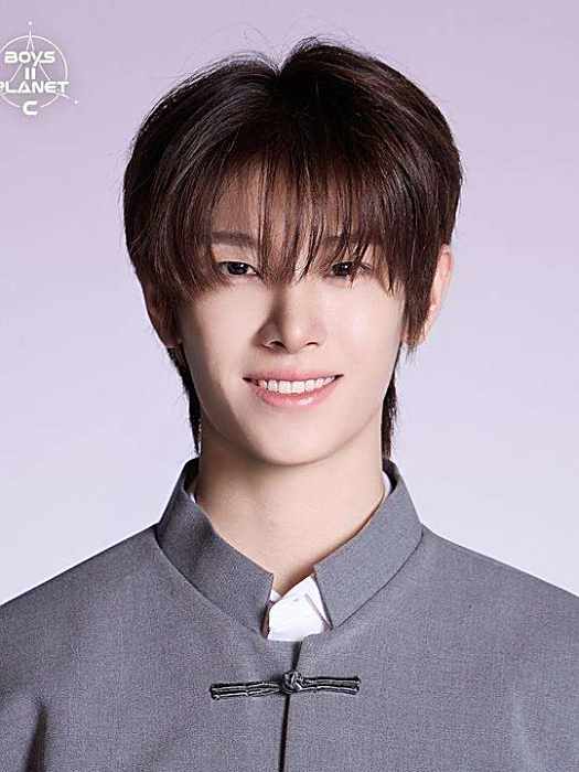 陳凱文(《BOYS II PLANET》選手) 陳凱文(《BOYS II PLANET》選手)