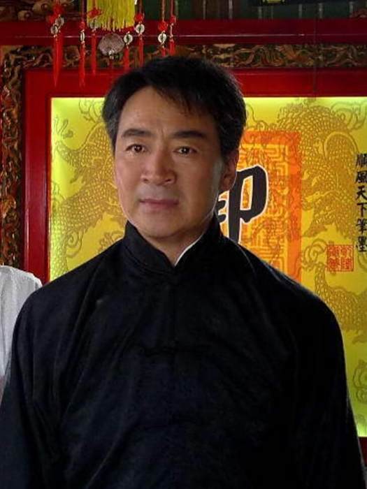 徐寶堂(民國題材劇《扇娘》中的角色) 徐寶堂(民國題材劇《扇娘》中的角色)