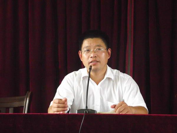 劉玉遠(潁西中心學校校長) 劉玉遠(潁西中心學校校長)