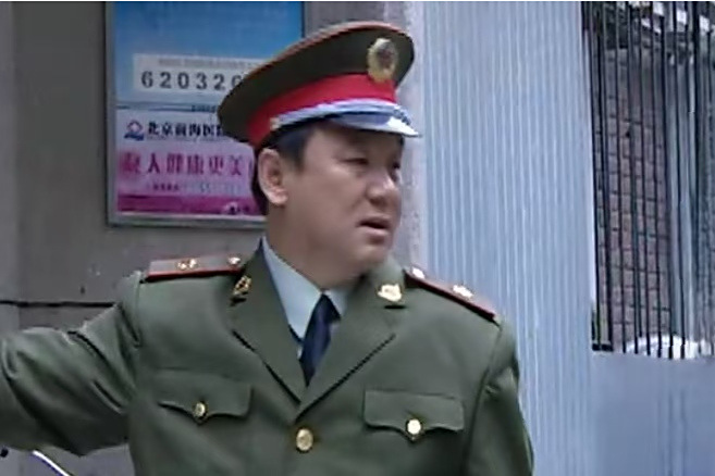 常峰(軍旅劇《紅梅花開》中的角色) 常峰(軍旅劇《紅梅花開》中的角色)