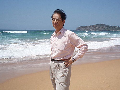 鄧國光(澳門大學中文系中國文學教授) 鄧國光(澳門大學中文系中國文學教授)
