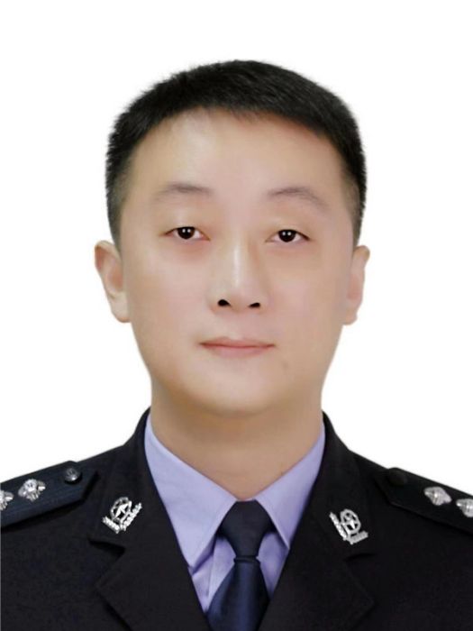 崔鵬(河北省張家口市公安局副局長) 崔鵬(河北省張家口市公安局副局長)