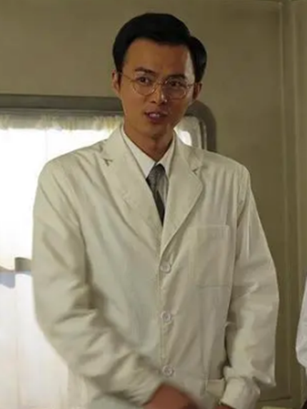 何少群(抗戰劇《向著勝利前進》中的角色) 何少群(抗戰劇《向著勝利前進》中的角色)