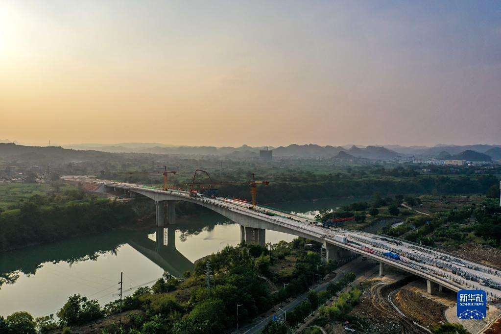 麗江大橋(中鐵五局承建的預應力混凝土連續剛構橋)
