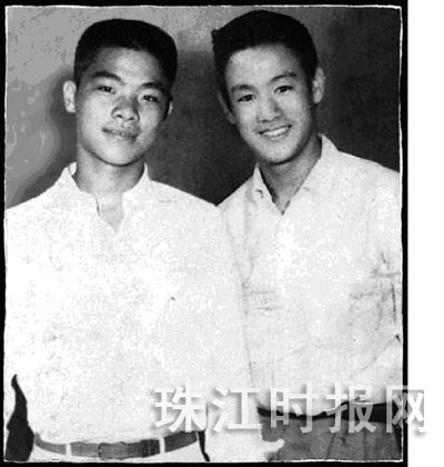 張卓慶(左)和李小龍(右)1955年合影