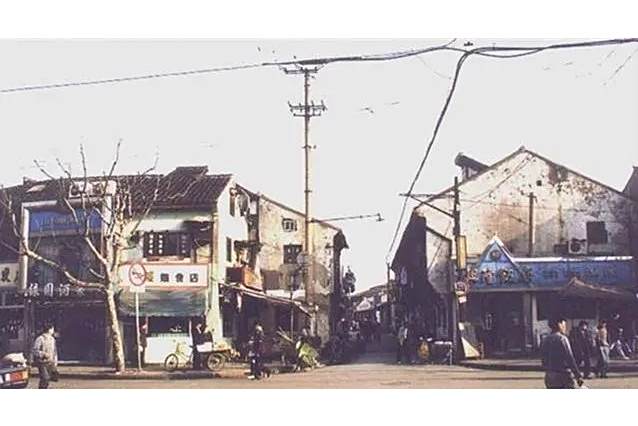爛泥渡路 爛泥渡路
