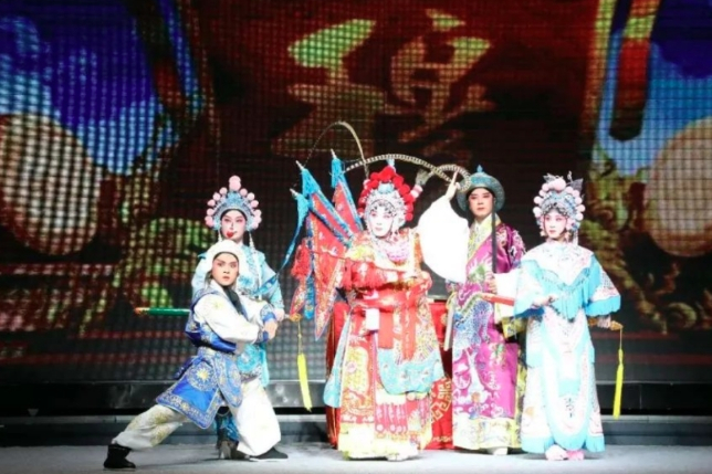 破洪州(李樹建、虎美玲攜手新鄭市豫劇團打造的豫劇) 破洪州(李樹建、虎美玲攜手新鄭市豫劇團打造的豫劇)