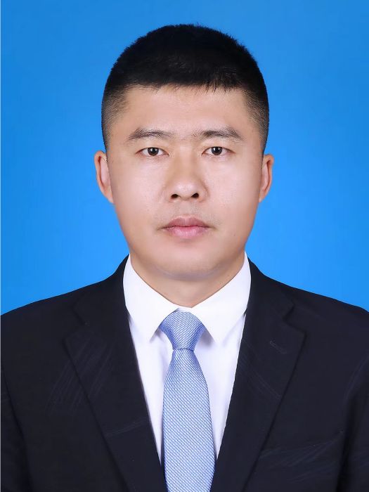 靳英波