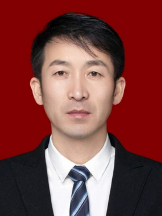 魯強(陝西省延安市黃龍縣人民政府副縣長、黃龍縣公安局局長、二級高級警長) 魯強(陝西省延安市黃龍縣人民政府副縣長、黃龍縣公安局局長、二級高級警長)